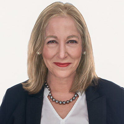 Bonnie Headshot 400x400 linked in